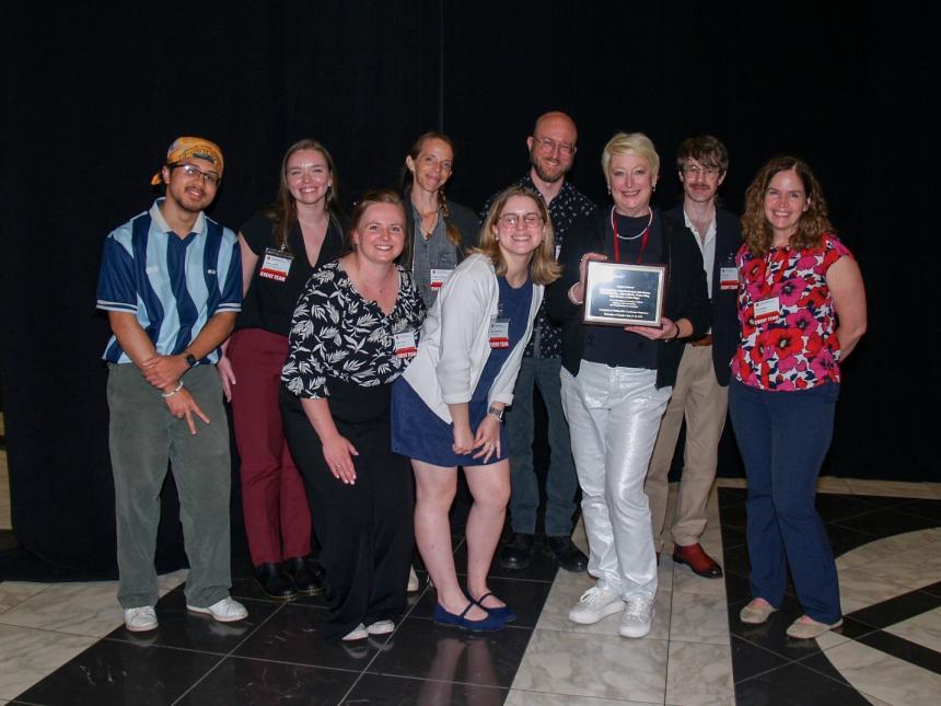 A group of people posing for a photo</p>
<p>AI-generated content may be incorrect., Picture